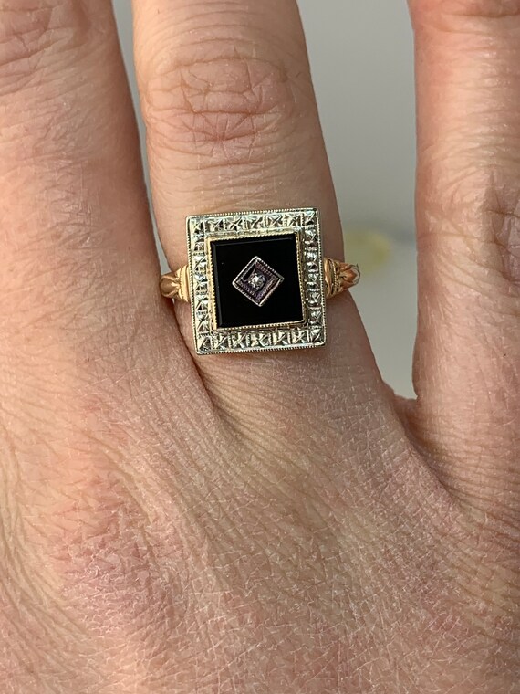 Estate 10kt Genuine Black Onyx and Diamond Ring - image 2