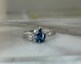 14kt LC Alexandrite and Diamond Ring