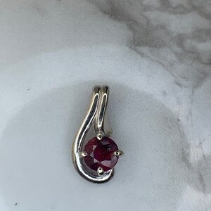 Estate 10kt Genuine Ruby Pendant