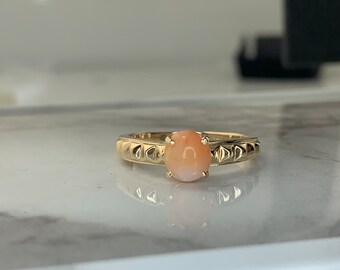 Estate 14kt Genuine Opal Ring