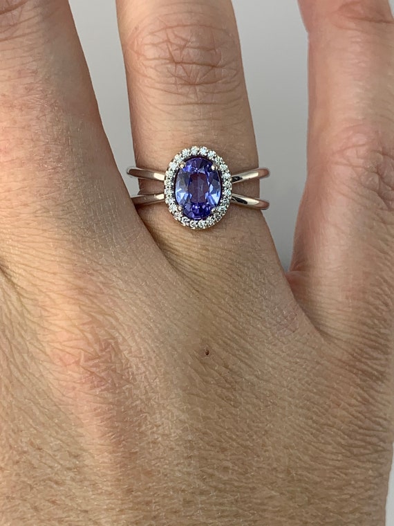 Estate 14kt Genuine Tanzanite and Diamond Ring - image 2