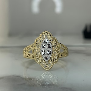 Anillo de moda Estate en oro amarillo de 14 quilates