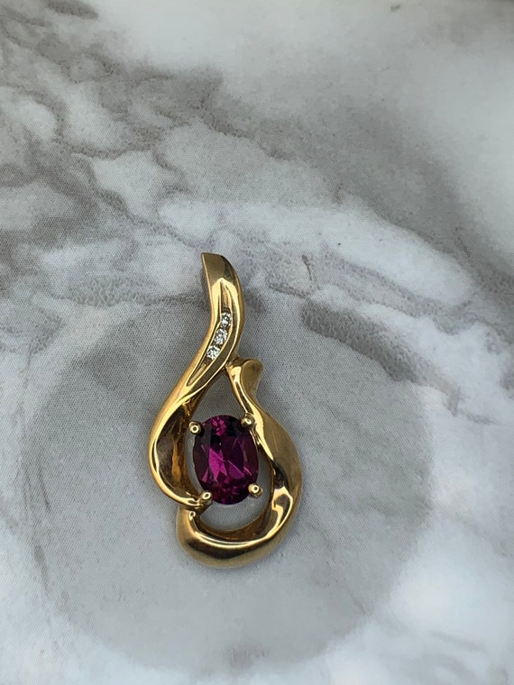 Estate 14kt Genuine Rhodolite Garnet and Diamond P