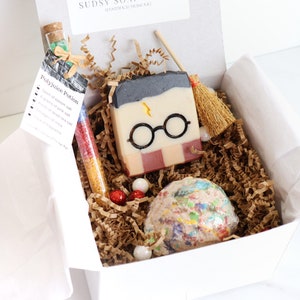 Mini Wizard Spa Gift Set, Wizard House Set, Self Care Gift Box, Bath Gift Box, Soap Gift Set, Christmas Gift for Self Care, Gift For Her image 3