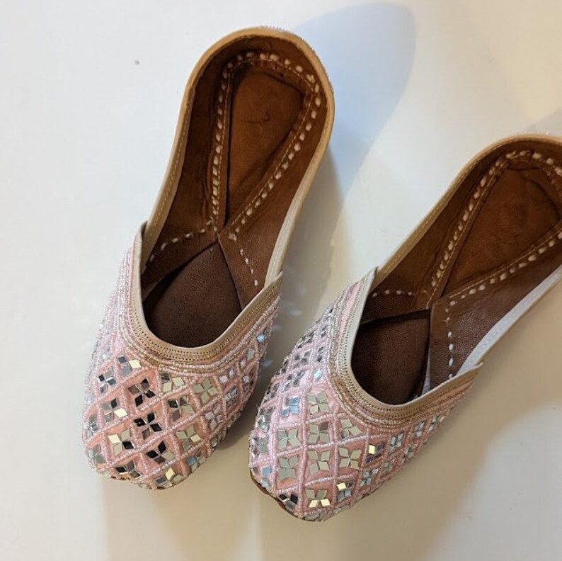 Women's Embroidered Shoes Flats Khussas Jutti Etsy