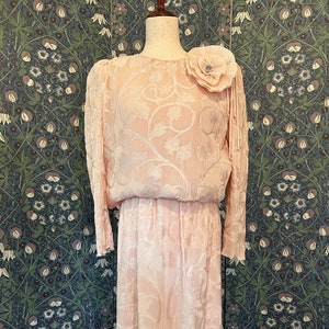 Vintage 2-piece skirt set in pink plissé by Sylvia Ann, size 6