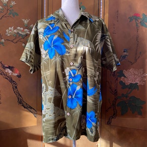 Vintage Hawaiihemd mit Knöpfen aus Kokosnuss, Größe S