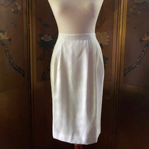 Vintage pencil skirt in white, size M (6)