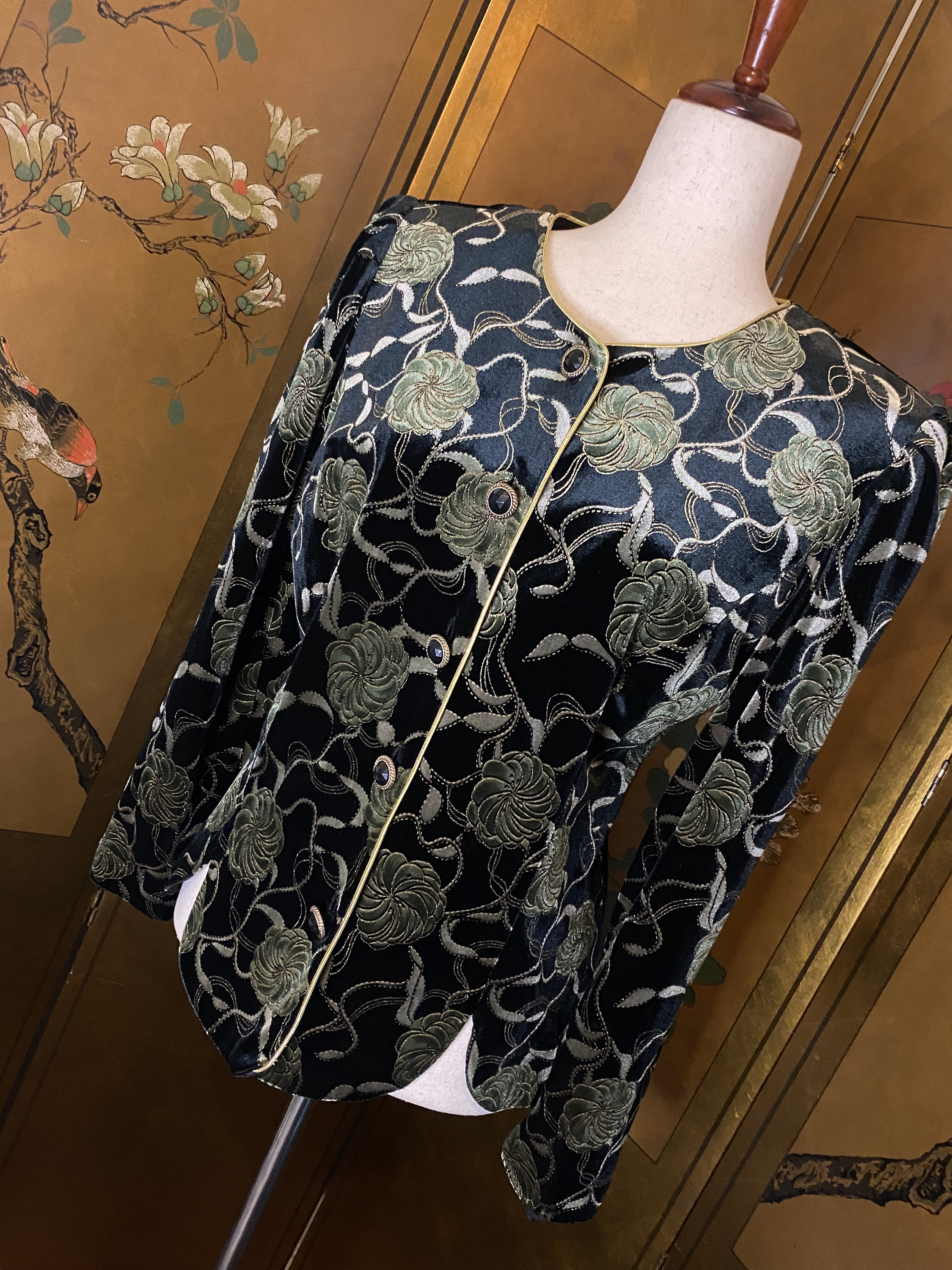 刺繍入りベルベットジャケット SEVEN BY SEVEN（セブンバイセブン）の「SEVEN BY SEVEN/セブン