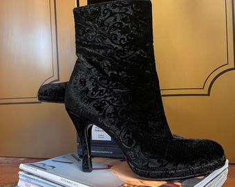 Botines vintage de terciopelo negro, talla 9