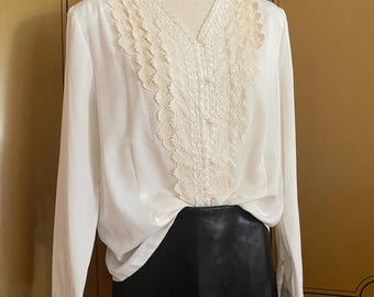 Blusa vintage con encaje y perlas, talla L