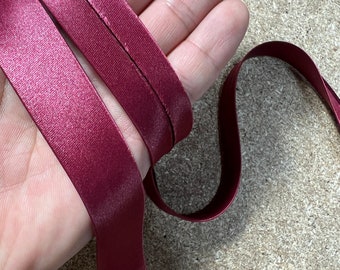 Premier Wine Red 20mm Width Polyester Satin Bias Binding Tape for Sewing, Seaming, Stitching, Piping, Hemming, Quilting, Outfits and Crafts
