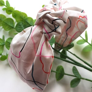 Minimalistic front knot headband | Knot alice twisted hairband | Abstract print hairband accessory | Neutral colours print twisted headband
