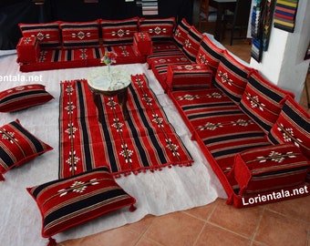 Conjunto de sofá de chão oriental em formato de L vermelho com tapete