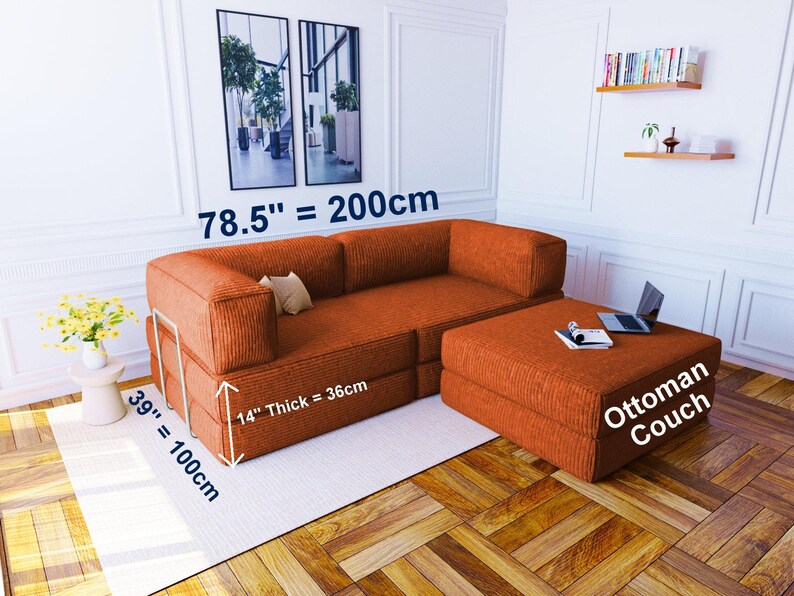 Pu&ograve; includere: Un divano componibile in velluto a coste color ruggine con pouf. Il divano misura 200 cm di lunghezza e 100 cm di profondit&agrave;, con uno spessore della seduta di 36 cm. Il testo "78.5" = 200cm", "39" = 100cm", "14" Thick = 36cm" e "Ottoman Couch" &egrave; visibile.