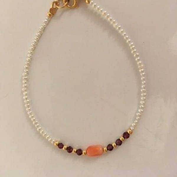 Bracelet  minimaliste-Bracelet couleurs mode-Bracelet Corail Perles Grenat-Bracelet cadeau raffiné-Bracelet bonheur pour amie-cadeau EVJF