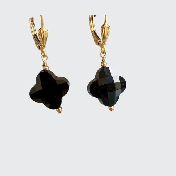 Boucles d oreilles dormeuses-Boucle d oreille trèfle en onyx- Bijou Or Gold filled 14 carat-Cadeau précieux-Bijou tendance jeune fille chic