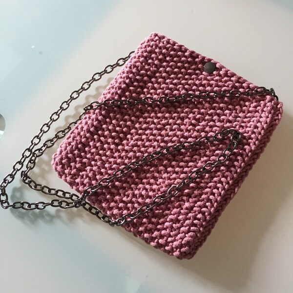 Petit sac bandoulière à chaînette rose