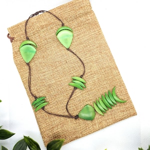 Collana con pesce, gioielli con pesce, ciondolo con pesce, collana con pesce naturale, lische di pesce, pesce flessibile, scheletro di pesce, collana regolabile con noce di tagua.