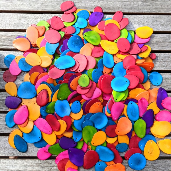 Colorful beads. Natural beads for jewelry making. 15 pieces, 1 drilled hole Tagua nut slices. Ethnic beads. Unique exotics beads for DIY.