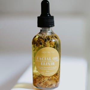 Heilkräuteröl - Gesichtsöl-Elixier - mit Kräutern angereichertes Süßmandelöl mit Kamille, Ringelblume und Lavendel