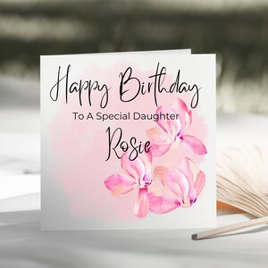 Joyeux anniversaire personnalisé à une fille spéciale / maman / nan / nounou / grand-mère / sœur / nièce / amie / filleule - carte d’anniversaire pour elle