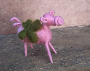 Good luck magic pig, creations for good luck with clover leaf, merino wool, unique gift idea, handmade needle felted and wool wrapped