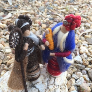 Heilige Familie, Maria und Josef, Jesus, Weihnachtskrippe, Waldorf, Naturwolle, Weihnachtsgeschenk