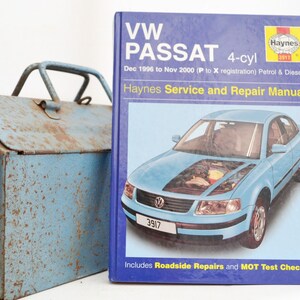 Haynes VW Workshop Manual | Volkswagen Passat Owners Manual | Hardback Book | Birthday Gift | Car Memorabilia | Volkswagen Book
