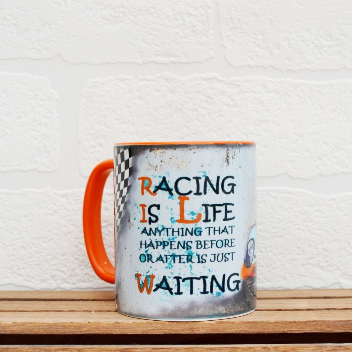 Mug Steve McQueen - Scène De Tir Emblématique - Céramique 325 Ml (11 Oz) Avec Dessous De Verre En Bois - 6