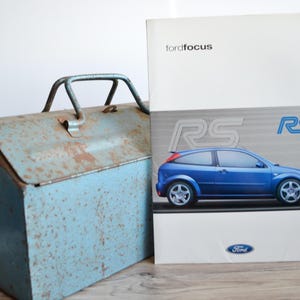 Ford Focus RS Broschüre | Ford Focus RS | Auto-Broschüre | Auto Geschenke | Ford Geschenke | Weihnachtsgeschenke | Ford Brochüre |