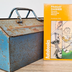 Autobook VW Workshop Manual | VW Passat & Dasher Owners Manual | Hardback Book | Volkswagen Gifts | Birthday Gifts | VW Memorabilia |