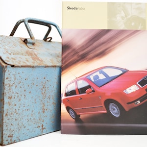 Brochure Skoda Fabia | Skoda Fabia | Brochure sur la voiture | Cadeaux pour voiture | Cadeaux Skoda | Cadeaux de Noël | Skoda | Brochure | Cadeaux d'anniversaire
