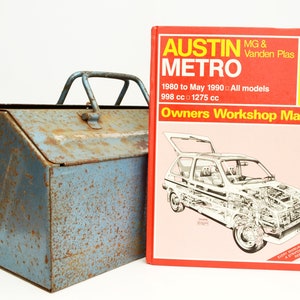 Haynes Austin Owners Manual | Austin & MG Metro Owners Manual | Hardback Book | Father&#39;s Day Gift | Car Memorabilia | Book for Dad | Xmas