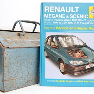 Haynes Renault Owners Workshop Manual | Renault Scenic Owners Manual | Hardback Book | Birthday Gift | Car Memorabilia | Book for Dad |
