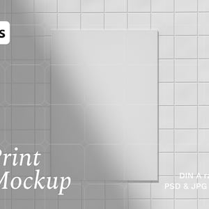 Minimalistyczny A4 Plakat Mockup. Neutralny Plakat Mockup PSD. Prosty Kalendarz Mockup. Nowoczesny Plakat. Prosty Styl Mockup. Plakat Na Białym Tle.