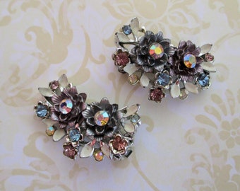 BSK Rhinestone Earrings BSK Jewelry Vintage Glam BSK Earrings Silver Tone Textured Leaf Design Gray /& Silver Clip On Earrings
