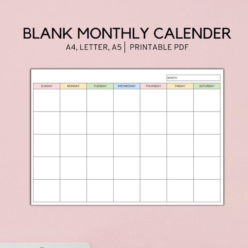 以下が含まれることがあります： 「BLANK MONTHLY CALENDER」というテキストが上部にあり、「A4, LETTER, A5 | PRINTABLE PDF」というテキストが下部にある、空白の月間カレンダーテンプレート。カレンダーには、日曜日から土曜日までの曜日ごとにスペースがあり、上部には月のためのスペースがあります。
