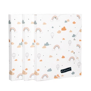 Pochettes cartonnées décoratives (nuages) : lot de 3 chemises à rabats à fermeture élastique + étiquettes à coller