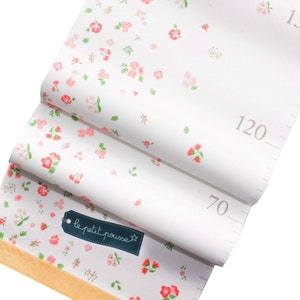 Canvas toise en gebloemd hout: meisjesvlies met roze bloemen
