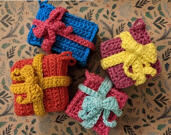 Christmas Present Crochet Ornament Pattern, Christmas Present Crochet Decoration, Christmas Gift Crochet Ornament Pattern - 3 patterns