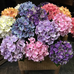 Hydrangea Stem with Foliage, Artificial Flower Decor, Real Touch Petal, Living Room Floral, Wedding Bouquet Gift, Dining Table Centerpiece