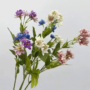 Fake Astrantia Major with Leaves, Artificial Masterwort Flower Stems, Home Floral Decor, Wedding Bouquet Filler, Party Bloom Arrangement