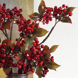 Berry Stem with Foliage, Artificial Small Fruit Branch, Home Floral Decor, Rustic Garden Plant, Wedding Arrangement, Dining Table Greenery