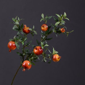 Hochwertige Granatapfelfrucht mit Blattwerk, Künstliche Glücksfrucht Dekoration, Home Beere Arrangement, Chinesische Hochzeit Floral, Bodenvase Füller