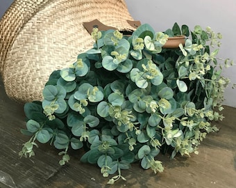 人工ユーカリの茎、高品質の葉の枝、人工のリアルな葉、家の緑の装飾、偽のブーケフィラー、窓の草のアレンジメント
