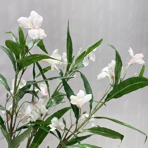 Petunia Ruellia Flower Stem with Leaves, Fake Morning Glory with Buds, Artificial Flowers, Home Floral Decor, Wedding Party Arrangement