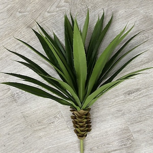 Fake Maguey Plant Crafts, Realistic Agave, Tropical Greenery, Window Floral Decor, Artificial Flowers, Party Arrangement, for Indoor Outdoor