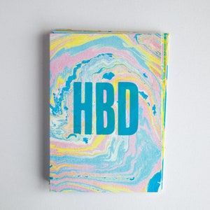 HBD, Tarjeta de felicitación tipográfica hecha a mano, Marmoleado de papel, Feliz cumpleaños