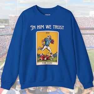Josh Allen - In Him We Trust Sweatshirt mit Rundhalsausschnitt / Tarot Karte Buffalo Football / Bills Mafia Geschenk